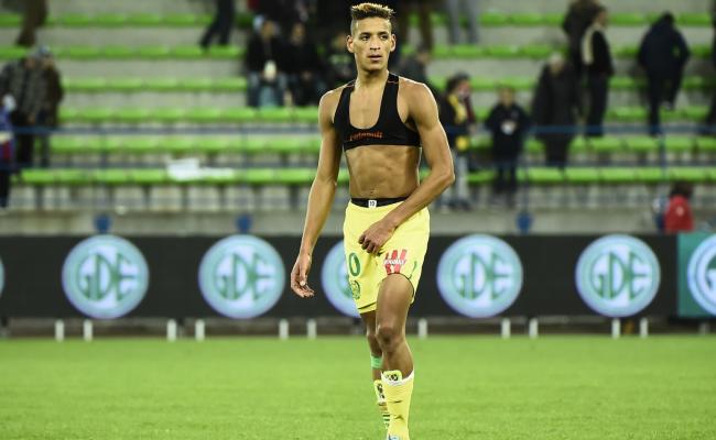 France FootballTwt Mercato Yacine Bammou Nantes discute avec le B