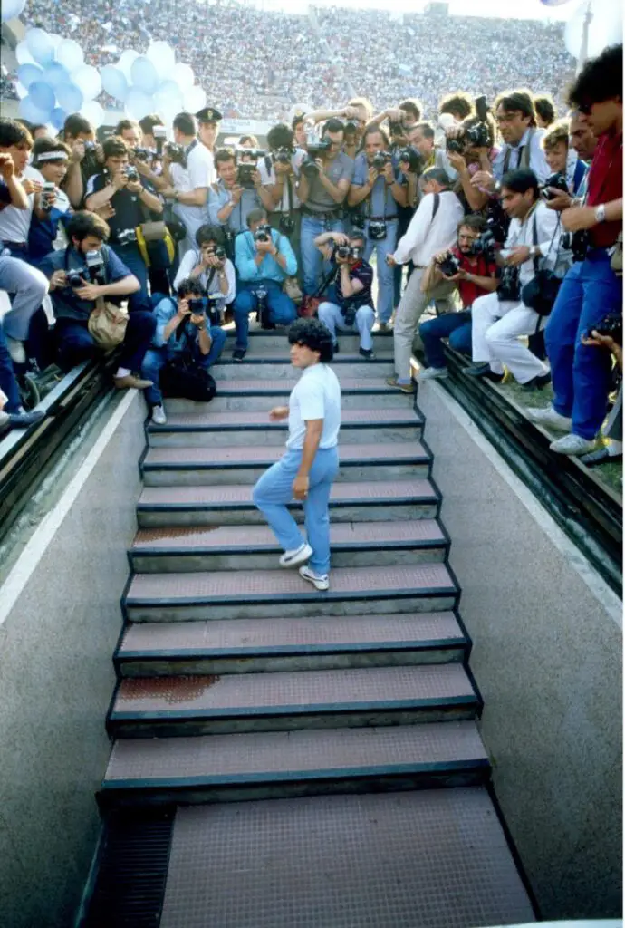 Pinterest Diego Maradona The Greatest Footballer of All Time 690x1024 1
